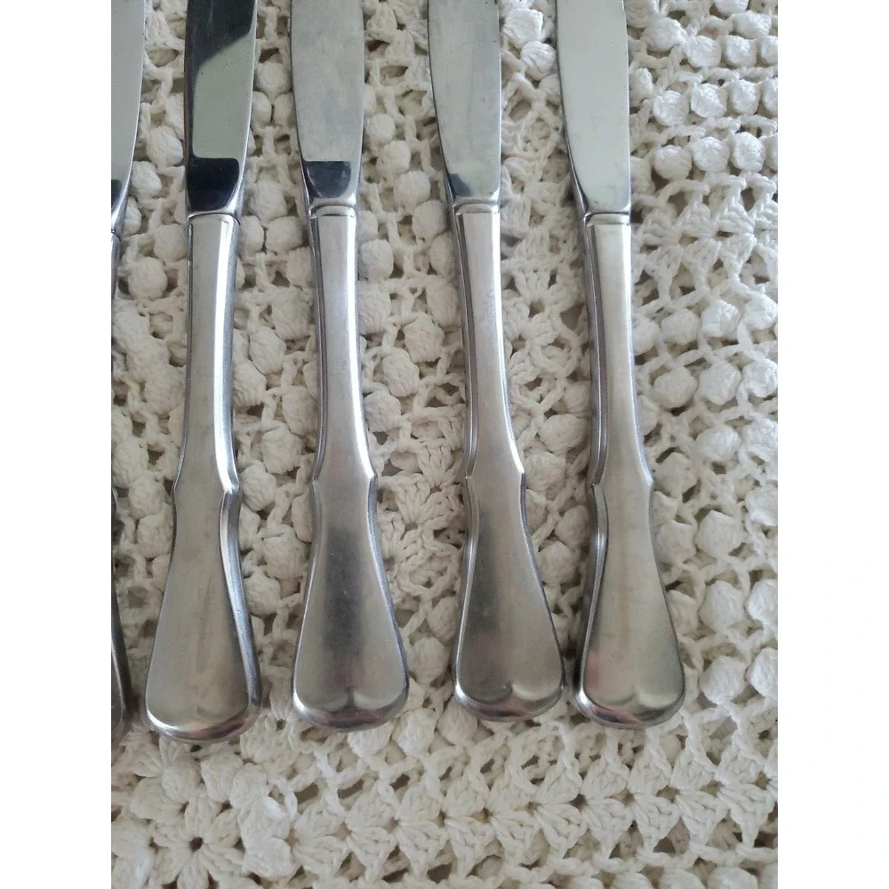 Oneida PATRICK HENRY Set of 8 Dinner Knives 8.5